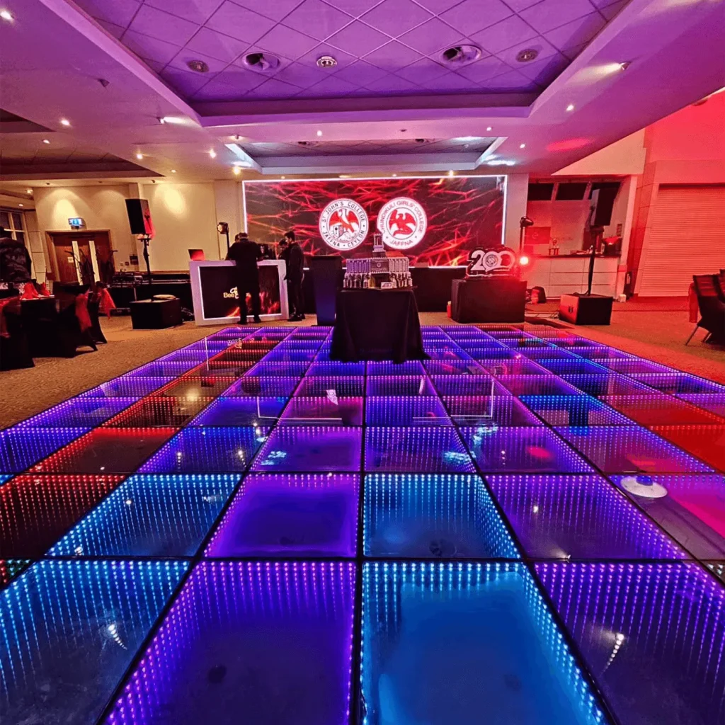 Banquet 3D Mirror Theme