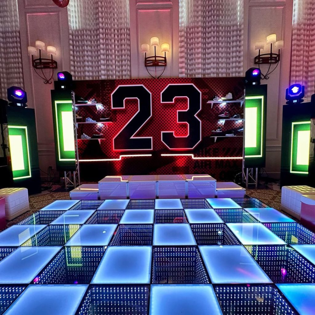 Party: 3D Mirror + Solid Color Theme Combo