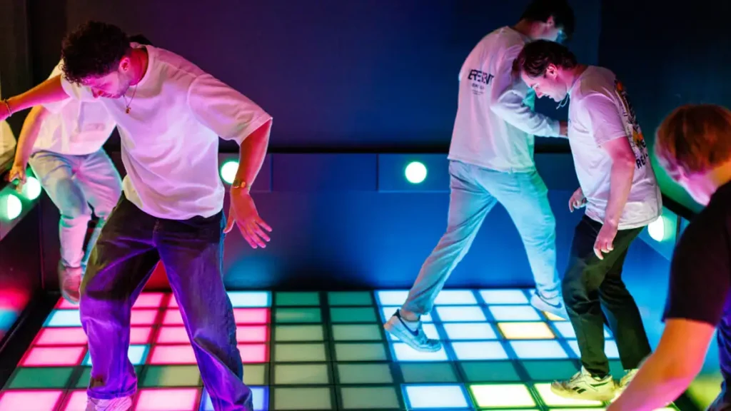 How to Build an Interactive Gaming Room for FEC & Entertainment Venues (2026) 2 multiplayer interactive gaming room with LED active gaming floor inside family entertainment center
